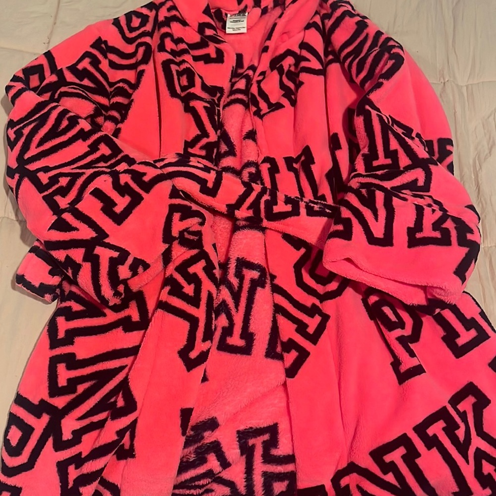 pink robe
